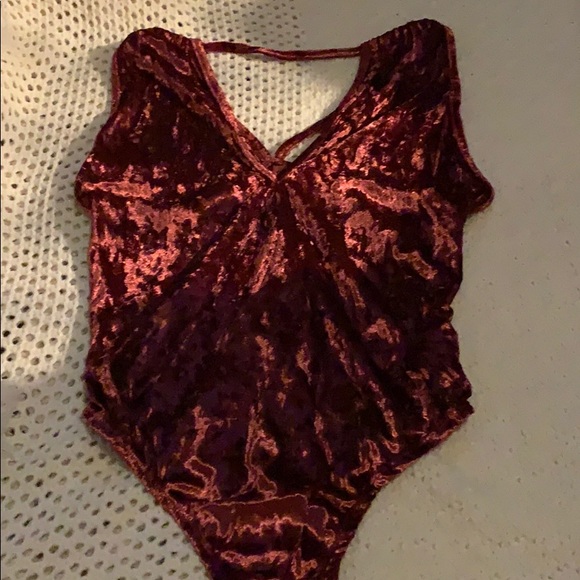 New pink velvet bodysuit - Picture 4 of 7